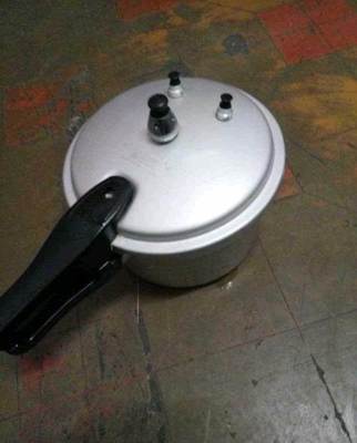 95新非電壓力鍋70塊轉讓-無錫江陰澄江街道電壓力鍋